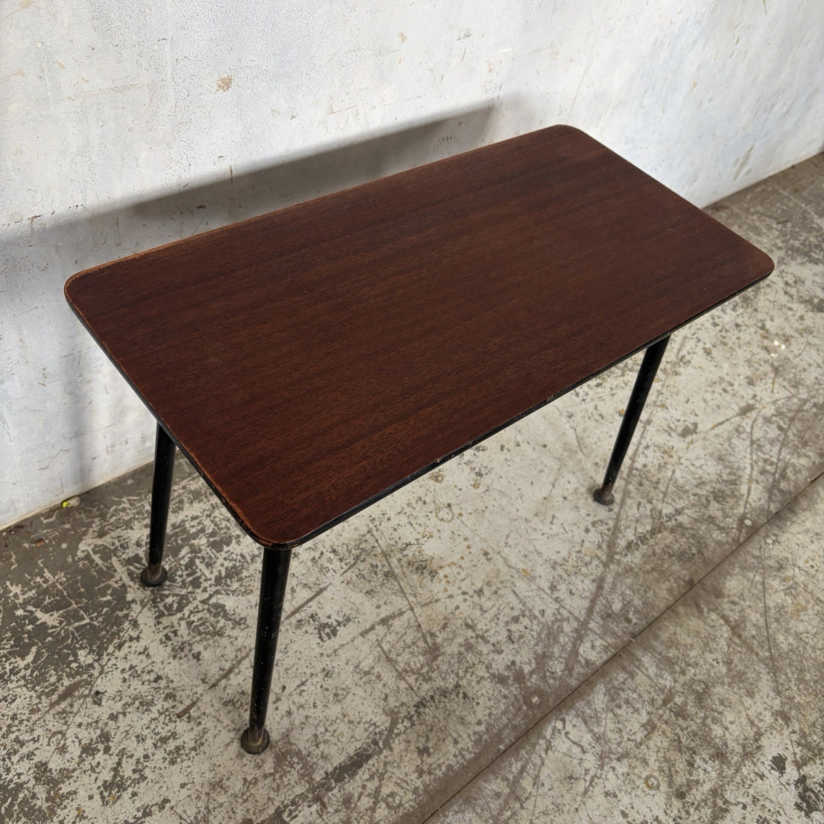Mid Century Teak-Effect Side Table with Black Sputnik Metal Legs – original photograph 7