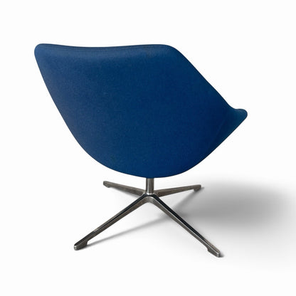 Space Age Style Blue Swivel Lounge Chair – original photograph 5