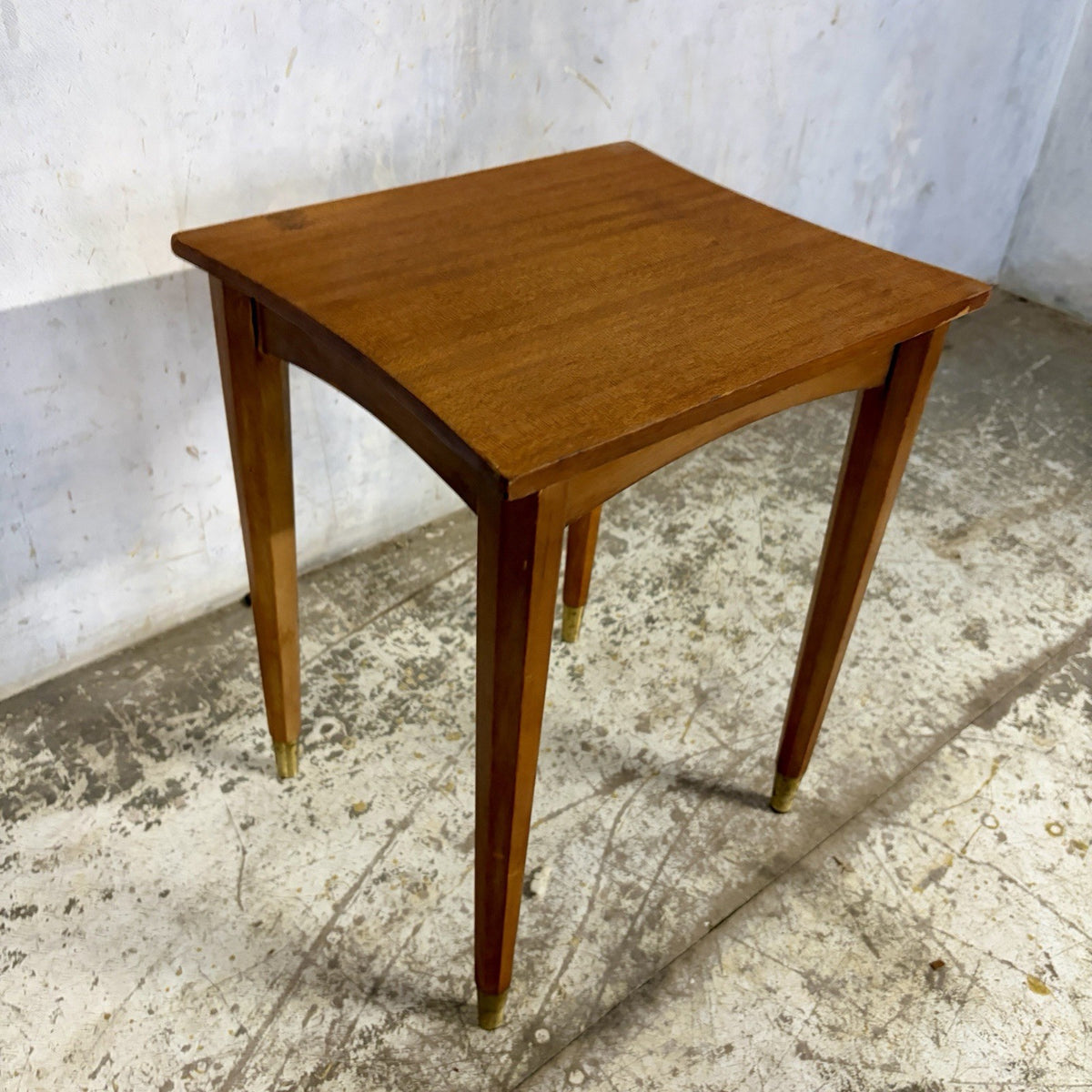 Mid Century Vintage Curved Wooden Plant Stand – original photograph 4