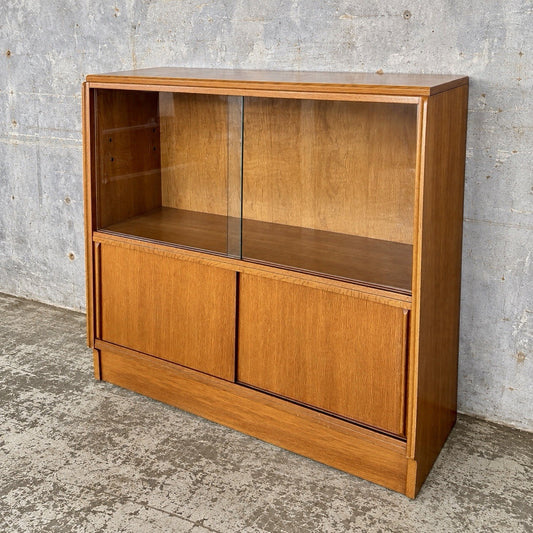 Mid Century G Plan Brandon Blonde Oak Bookcase | E Gomme – original photograph 1