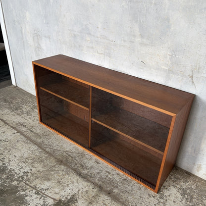 Mid Century Danish-Style Teak Bookcase with Sliding Glass Doors – original photograph 4