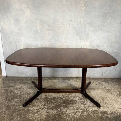 Dyrlund Danish Rosewood Extending Dining Table – Two Leaves, 165–265 cm – original photograph 3