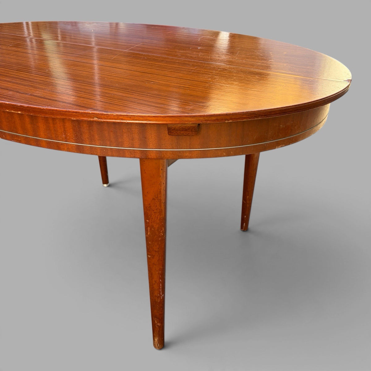 Mid Century Greaves & Thomas Compact Oval Extending Dining Table – original photograph 6