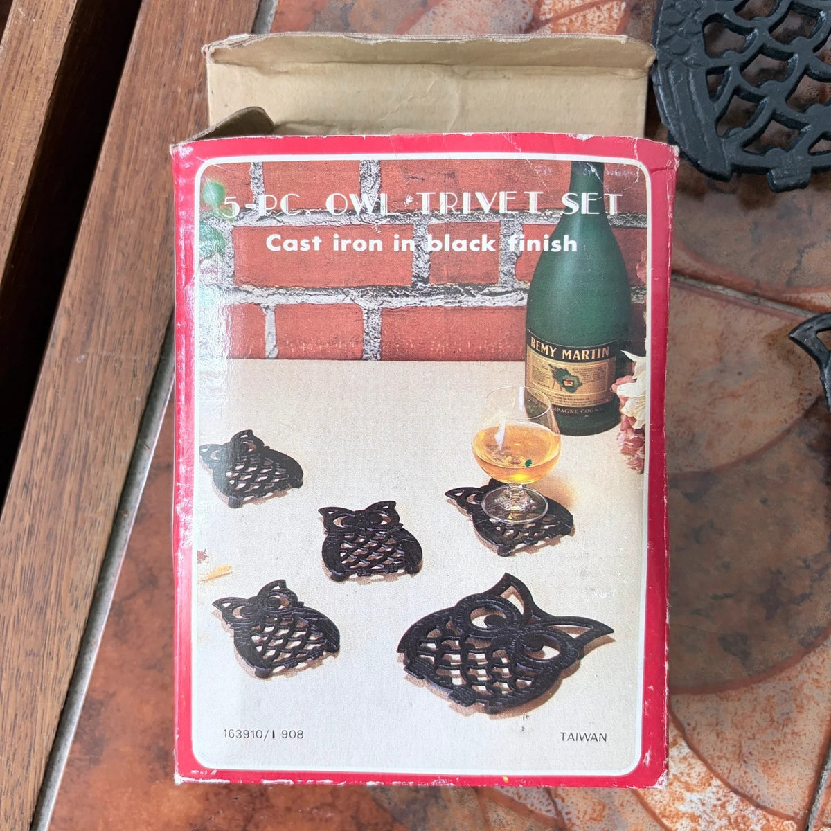 Vintage Cast Iron Owl Trivet & Coaster Set – Five Pieces – view 8