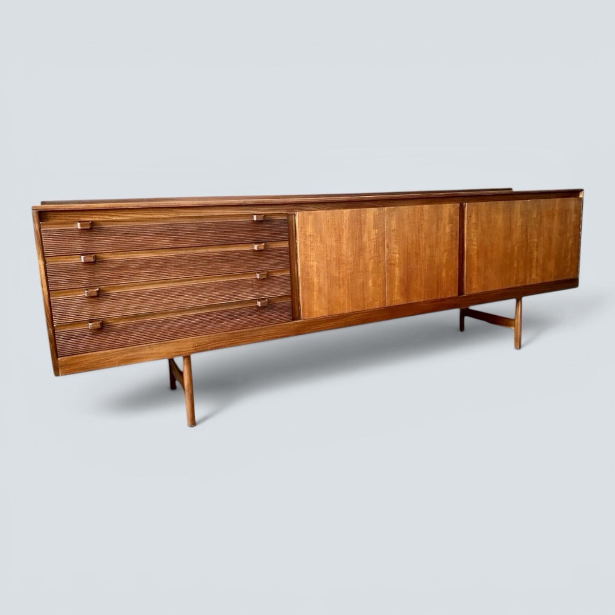 Robert Heritage for Archie Shine Mid Century Teak Sideboard – original photograph 2