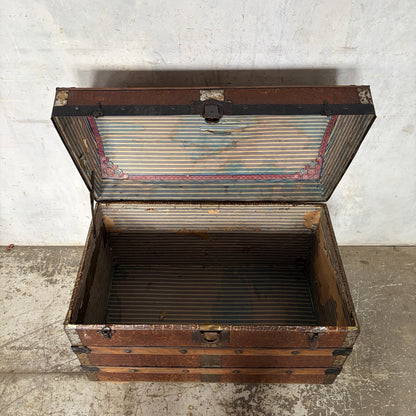 Vintage Crocodile-Effect Dome-Top Steamer Trunk – Storage Chest – view 3