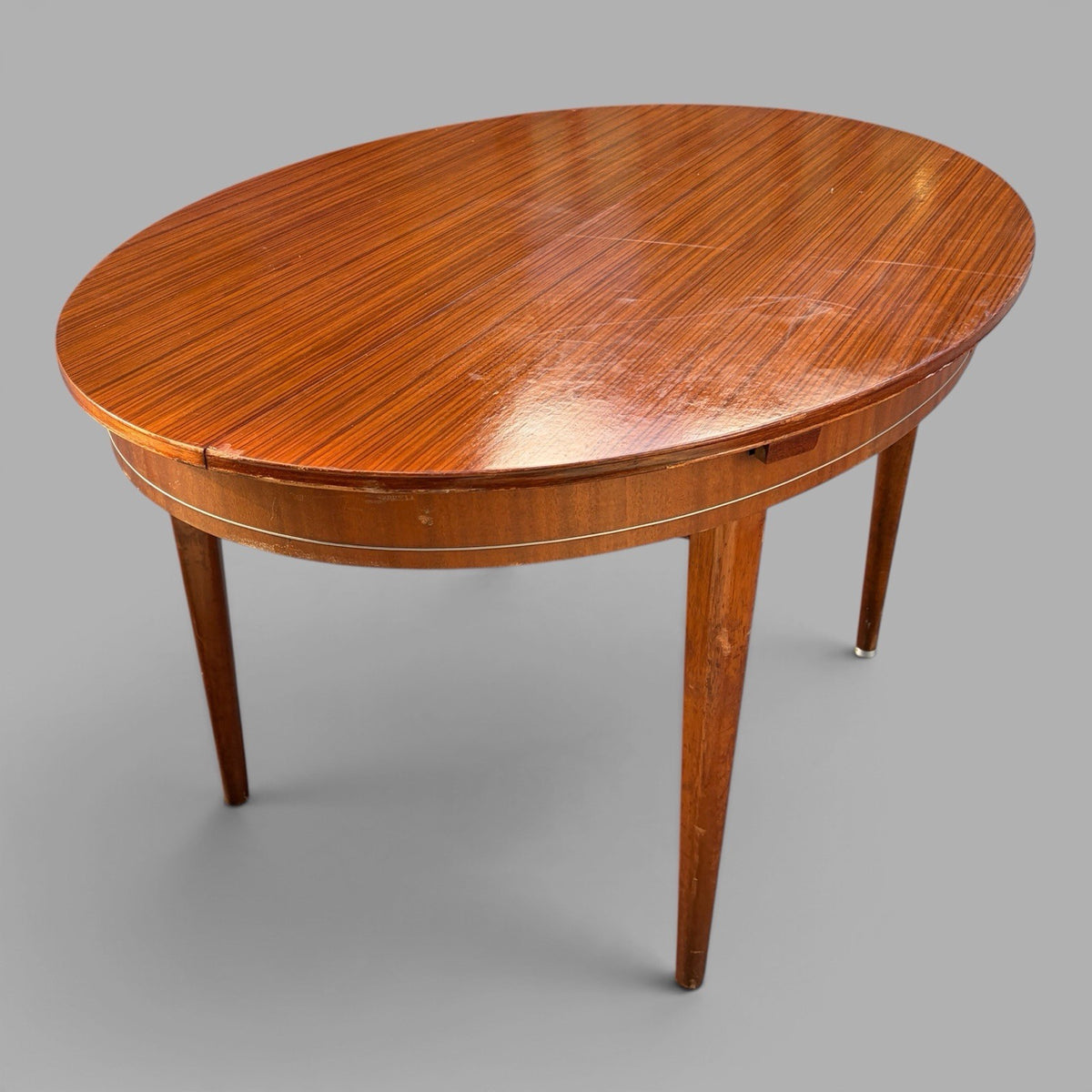 Mid Century Greaves & Thomas Compact Oval Extending Dining Table – original photograph 5