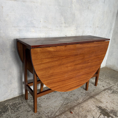 Mid Century Distressed Teak Oval Drop-Leaf Dining Table – 147 × 114 cm – view 6
