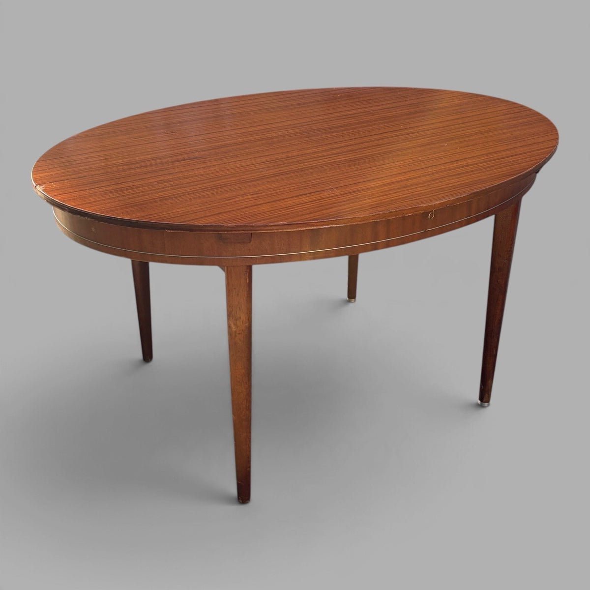 Mid Century Greaves & Thomas Compact Oval Extending Dining Table – original photograph 3