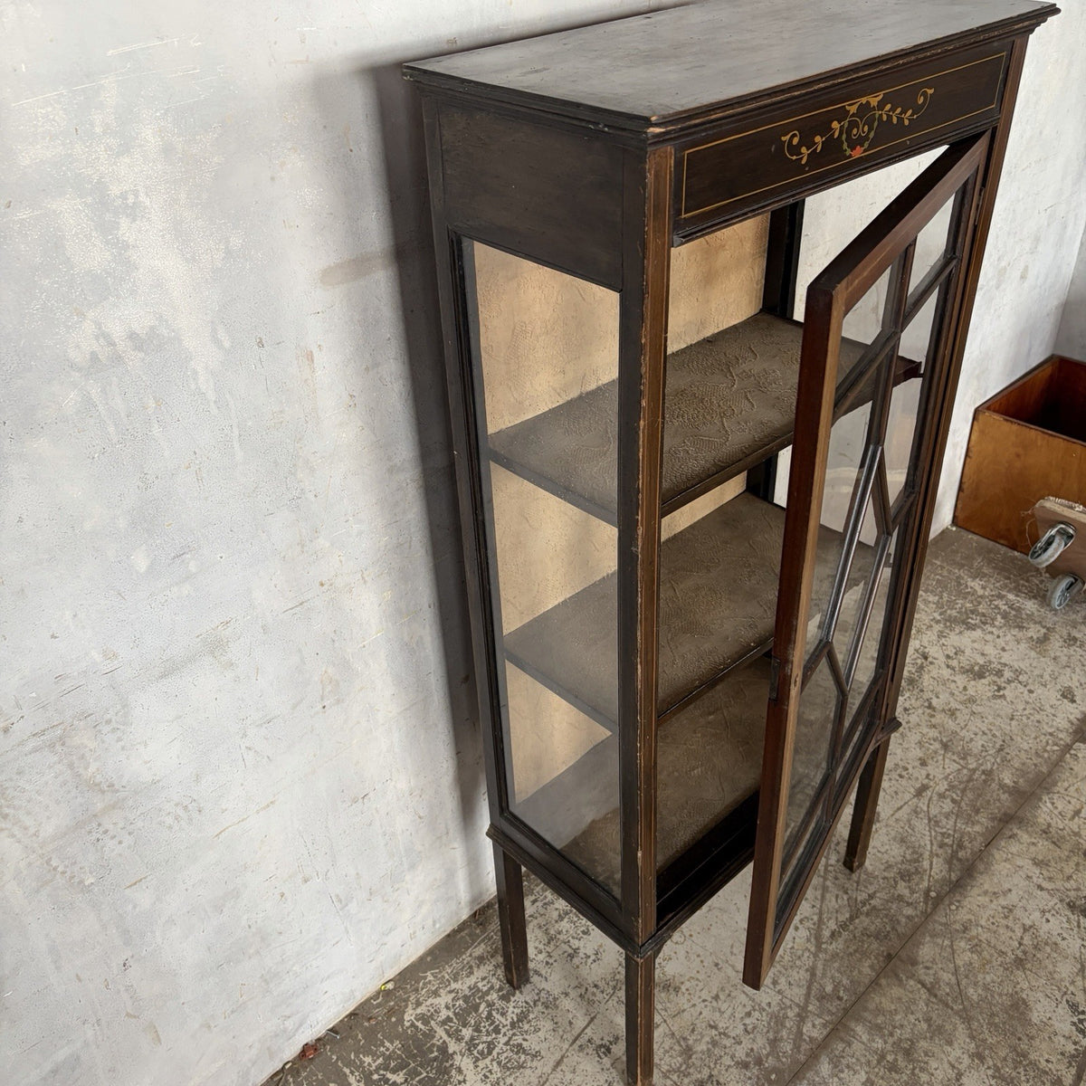 Antique Edwardian Mahogany-Toned Glazed Display Cabinet – original photograph 3