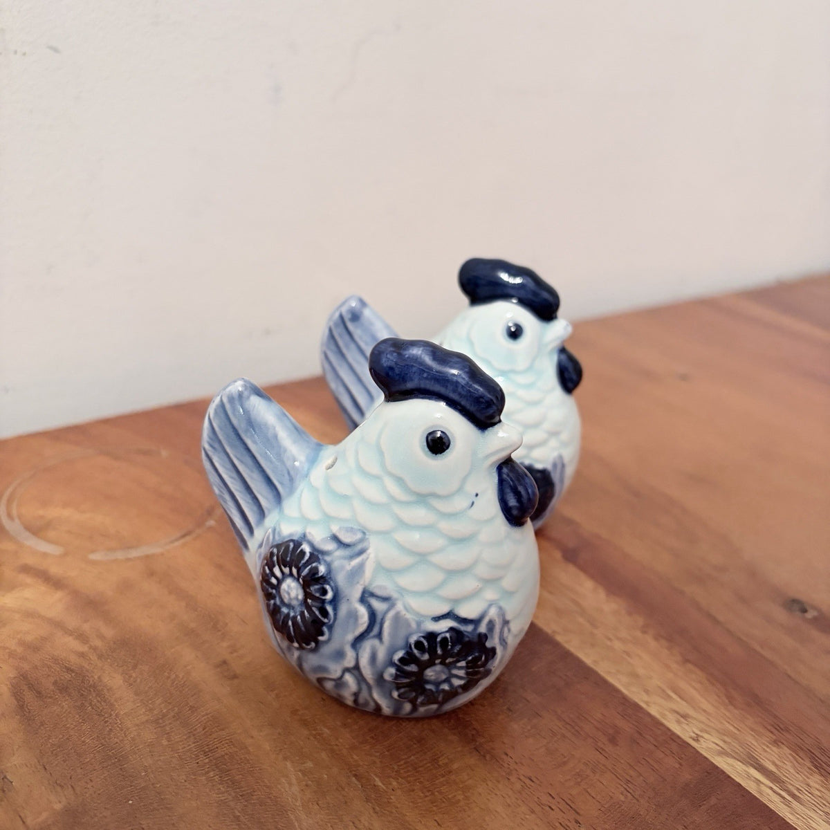 Mid Century Blue & White Hen Salt & Pepper Shakers – Pair – view 7