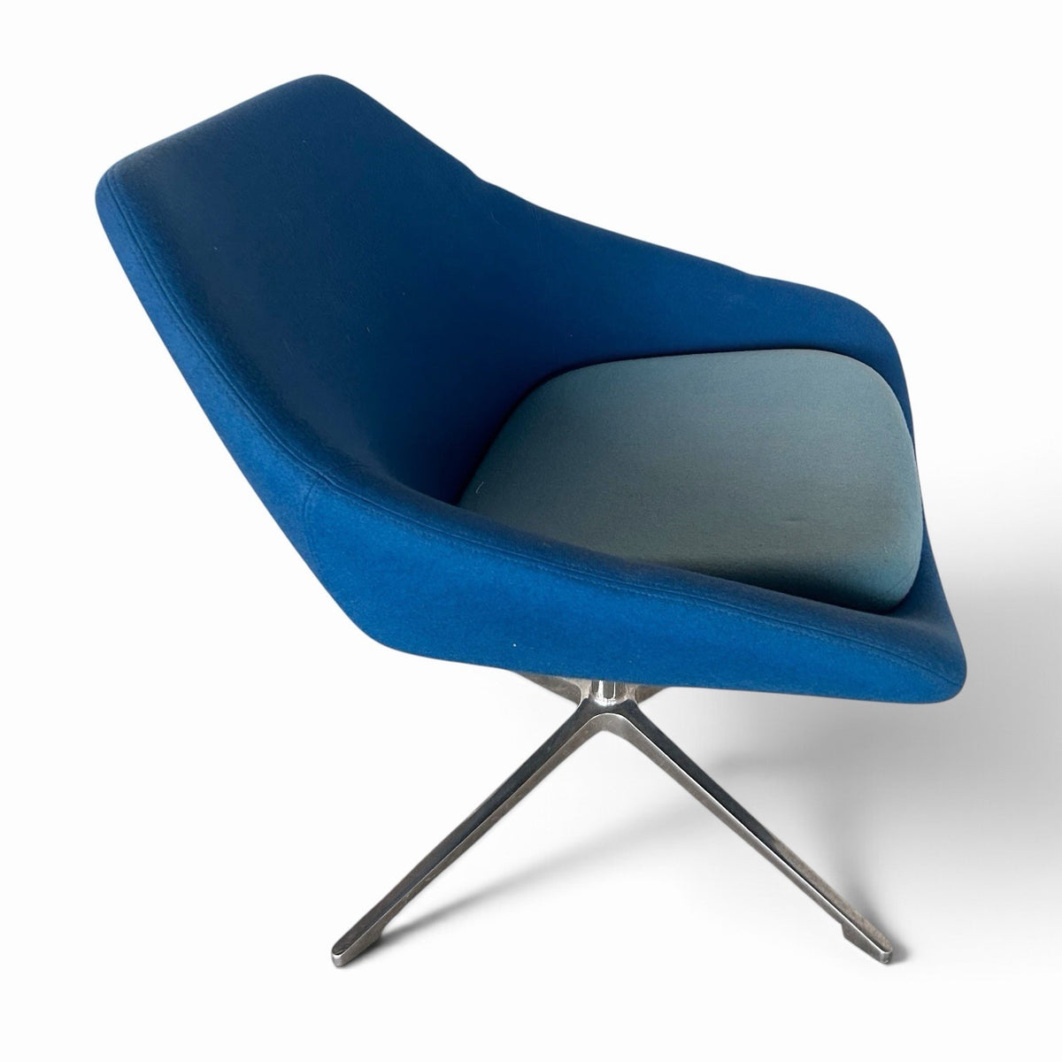 Space Age Style Blue Swivel Lounge Chair – original photograph 3