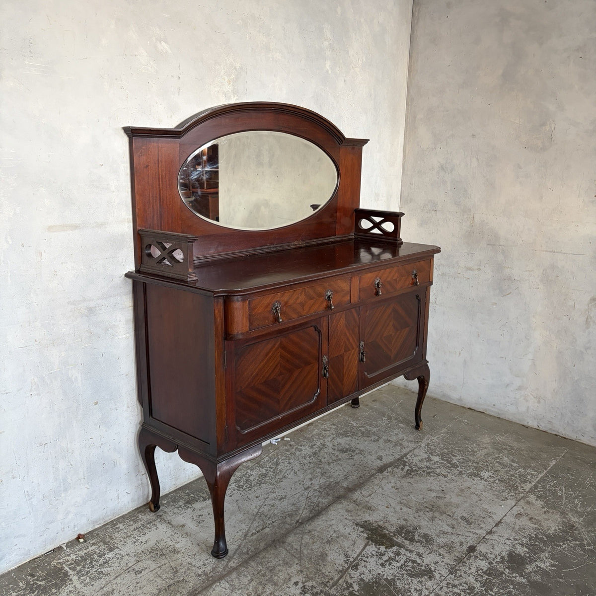 Arts & Crafts Mahogany Inlaid Hall Cabinet with Oval Mirror – original photograph 3