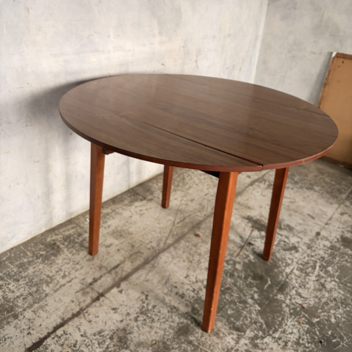 Mid Century Walnut-Effect Round Drop-Leaf Dining Table – 100 cm – view 5