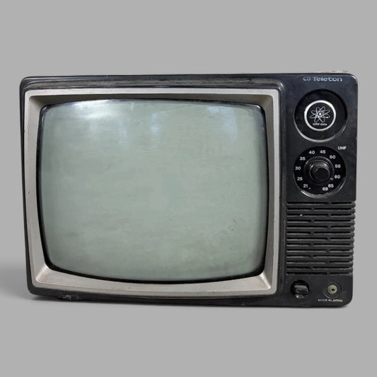 Vintage 1970s Teleton Portable CRT Television – Untested – original photograph 1