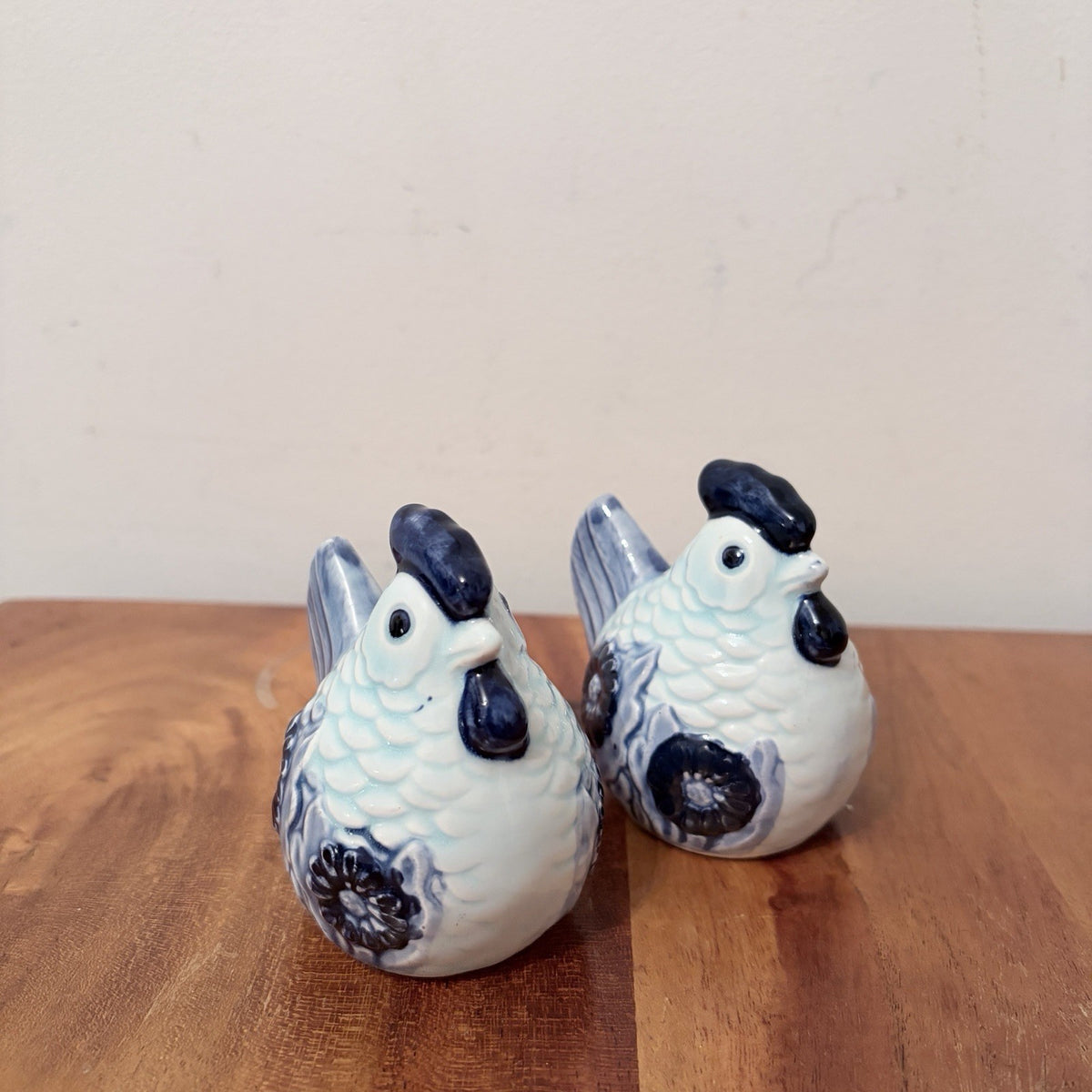 Mid Century Blue & White Hen Salt & Pepper Shakers – Pair – view 5