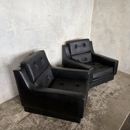 Pair of Art Deco Black Leather Club Armchairs – 1930s – original photograph 3