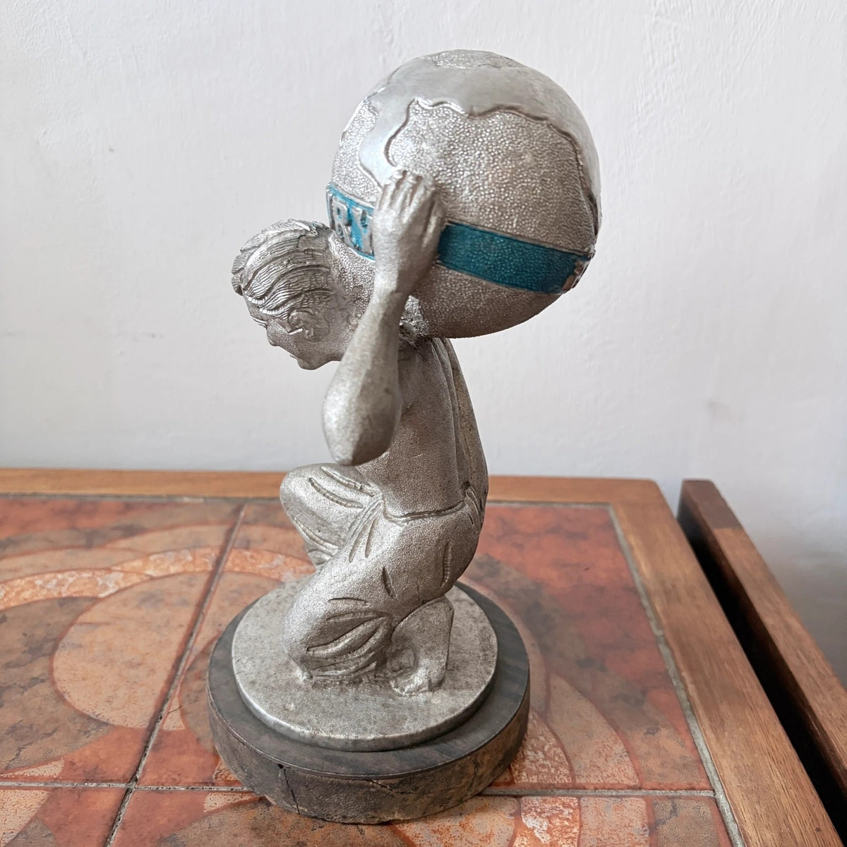 Art Deco Century Atlas Globe Bookend – Cast Metal on Wooden Plinth – view 11